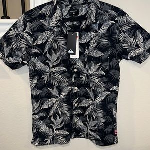 Quiksilver BNWT shirt short sleeve